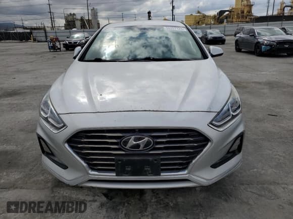 ✅ 2018 Hyundai Sonata SE • VIN: 5NPE24AF3JH693564 • Лот: 50357123. Опубликован ранее на Copart с пробегом Не указан. Бесплатный доступ к архиву аукционных продаж из США и подробный отчёт об истории автомобиля на DreamBid. Изображение 5.