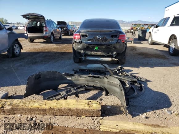 ✅ 2017 Mercedes-Benz GLC 300 • VIN: WDC0J4KB4HF273920 • Lot: 85282175. Wystawiony na Copart z przebiegiem 88 850 mil. Bezpłatny archiwum sprzedaży aukcyjnych z USA i szczegółowy raport historii pojazdu na DreamBid. Zdjęcie 6.