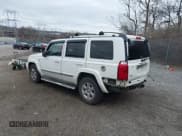 ✅ 2008 Jeep Commander Limited • VIN: 1J8HG58N58C236738 • Lot: 41738525. Wystawiony na IAAI z przebiegiem 130 740 mil. Bezpłatny archiwum sprzedaży aukcyjnych z USA i szczegółowy raport historii pojazdu na DreamBid. Zdjęcie 3.