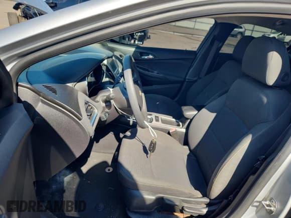 ✅ 2017 Chevrolet Cruze LS • VIN: 1G1BC5SM9H7212226 • Lot: 84060905. Listed on Copart with 117,201 mi. Free auction sales archive from the USA and detailed vehicle history report at DreamBid. Image 7.