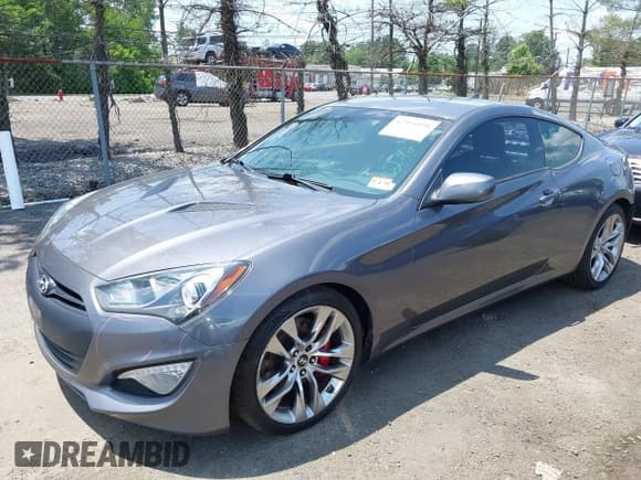 ✅ 2014 Hyundai Genesis Coupe 2.0T • VIN: KMHHT6KD6EU114447 • Lot: 42561898. Wystawiony na IAAI z przebiegiem 101 453 mil. Bezpłatny archiwum sprzedaży aukcyjnych z USA i szczegółowy raport historii pojazdu na DreamBid. Zdjęcie 2.