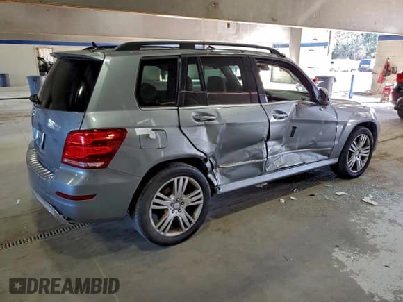 ✅ 2015 Mercedes-Benz GLK 250 • VIN: WDCGG0EB6FG343166 • Lot: 94925315. Listed on Copart with 147,243 mi. Free auction sales archive from the USA and detailed vehicle history report at DreamBid. Image 3.