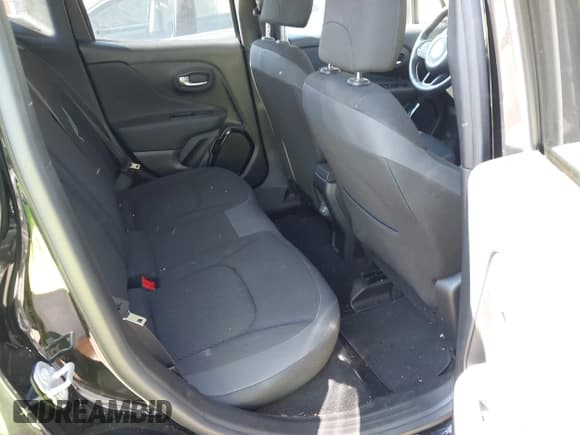 ✅ 2018 Jeep Renegade Latitude • VIN: ZACCJBBBXJPJ43843 • Lot: 42848075. Wystawiony na IAAI z przebiegiem 76 556 mil. Bezpłatny archiwum sprzedaży aukcyjnych z USA i szczegółowy raport historii pojazdu na DreamBid. Zdjęcie 8.