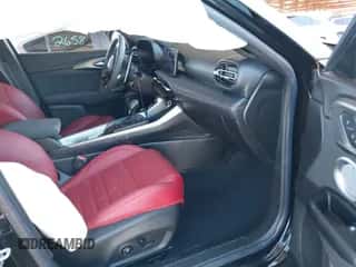 2024 Dodge Hornet R/T Plus z VIN ZACPDFDW3R3A15966, wystawiony jako IAAI lot #42100085 z przebiegiem 17 818 mil mil oraz . Historia ofert i sprzedaży dostępna na DreamBid. Obrazek 5.