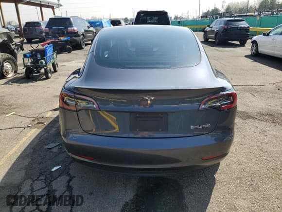 ✅ 2023 Tesla Model 3 Performance • VIN: 5YJ3E1EC2PF673505 • Lot: 51285665. Wystawiony na Copart z przebiegiem 12 019 mil. Bezpłatny archiwum sprzedaży aukcyjnych z USA i szczegółowy raport historii pojazdu na DreamBid. Zdjęcie 6.