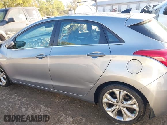 ✅ 2014 Hyundai Elantra • VIN: KMHD35LH3EU220056 • Lot: 43447071. Listed on IAAI with 98,606 mi. Free auction sales archive from the USA and detailed vehicle history report at DreamBid. Image 14.