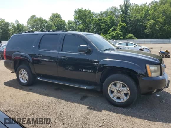 2010 Chevrolet Suburban LT z VIN 1GNUKJE30AR143183, wystawiony jako Copart lot #62062915 z przebiegiem 206 514 mil mil oraz Szkoda całkowita • Salvage title. Historia ofert i sprzedaży dostępna na DreamBid. Obrazek 4.
