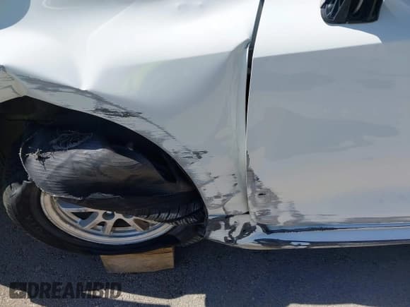 ✅ 2022 Toyota Corolla Hybrid LE • VIN: JTDEAMDEXN3003123 • Lot: 42803708. Listed on IAAI with 82,115 mi. Free auction sales archive from the USA and detailed vehicle history report at DreamBid. Image 18.