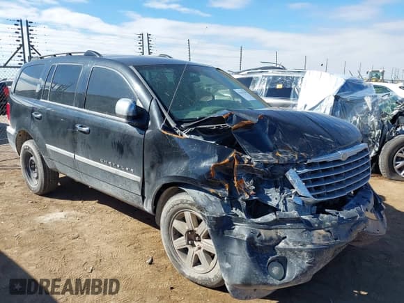 ✅ 2009 Chrysler Aspen Limited • VIN: 1A8HW58P79F708667 • Lot: 43433538. Wystawiony na IAAI z przebiegiem 236 669 mil. Bezpłatny archiwum sprzedaży aukcyjnych z USA i szczegółowy raport historii pojazdu na DreamBid. Zdjęcie 1.