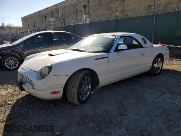 ✅ 2002 Ford Thunderbird Hardtop Premium • VIN: 1FAHP60A42Y101370 • Лот: 91212375. Опубликован ранее на Copart с пробегом 133 540 миль. Бесплатный доступ к архиву аукционных продаж из США и подробный отчёт об истории автомобиля на DreamBid. Изображение 1.
