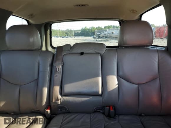 ✅ 2005 Chevrolet Tahoe LS • VIN: 1GNEC13V35R264642 • Лот: 70275105. Опубликован ранее на Copart с пробегом 252 526 миль. Бесплатный доступ к архиву аукционных продаж из США и подробный отчёт об истории автомобиля на DreamBid. Изображение 10.