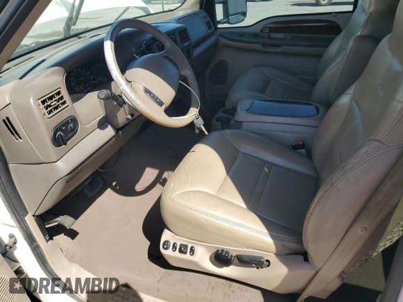 ✅ 2000 Ford Excursion Limited • VIN: 1FMNU43S1YEE15272 • Лот: 70563005. Опубликован ранее на Copart с пробегом 248 663 миль. Бесплатный доступ к архиву аукционных продаж из США и подробный отчёт об истории автомобиля на DreamBid. Изображение 7.