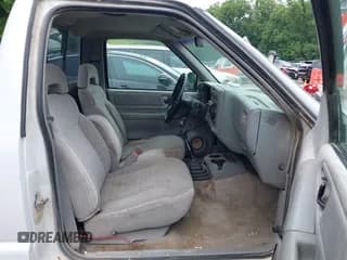 ✅ 1996 Isuzu Hombre S • VIN: 1GGCS1443T8711898 • Lot: 42496780. Wystawiony na IAAI z przebiegiem 216 986 mil. Bezpłatny archiwum sprzedaży aukcyjnych z USA i szczegółowy raport historii pojazdu na DreamBid. Zdjęcie 5.