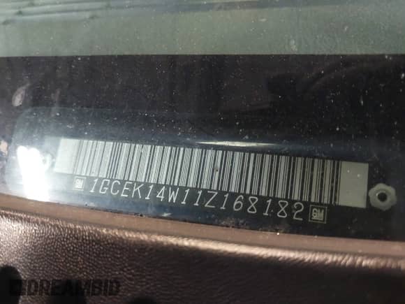 2001 Chevrolet Silverado 1500 с VIN 1GCEK14W11Z168182, выставлен на аукционе IAAI как лот 42547499 с пробегом 180 376 миль миль и . История ставок и продаж доступна на DreamBid. Изображение 18.