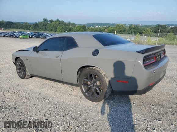 ✅ 2019 Dodge Challenger GT • VIN: 2C3CDZJG1KH547203 • Lot: 67035845. Wystawiony na Copart z przebiegiem 62 265 mil. Bezpłatny archiwum sprzedaży aukcyjnych z USA i szczegółowy raport historii pojazdu na DreamBid. Zdjęcie 2.