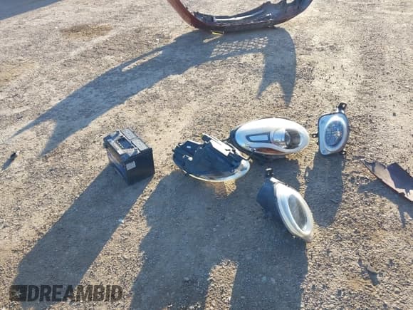 ✅ 2017 FIAT 500L Pop • VIN: ZFBCFAAHXHZ038853 • Lot: 41298267. Listed on IAAI with 126,293 mi. Free auction sales archive from the USA and detailed vehicle history report at DreamBid. Image 12.