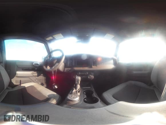 ✅ 2022 Ford Bronco • VIN: 1FMDE5CH0NLB67106 • Lot: 43079972. Listed on IAAI with 18,598 mi. Free auction sales archive from the USA and detailed vehicle history report at DreamBid. Image 18.