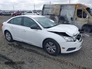 2014 Chevrolet Cruze LS z VIN 1G1PA5SG2E7340003, wystawiony jako IAAI lot #43199350 z przebiegiem 123 646 mil mil oraz . Historia ofert i sprzedaży dostępna na DreamBid. Obrazek 1.