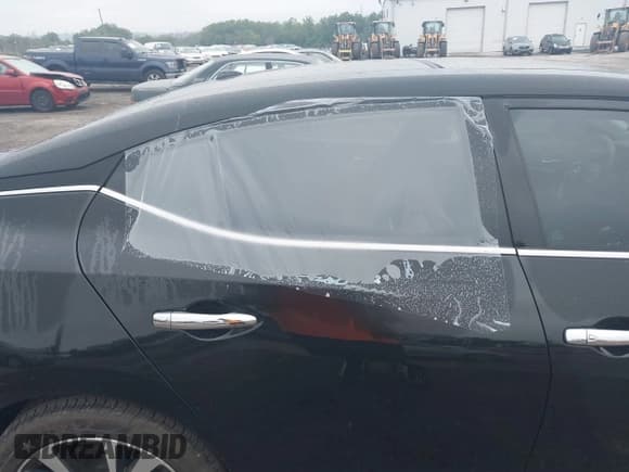 ✅ 2016 Nissan Maxima Platinum • VIN: 1N4AA6AP8GC383782 • Lot: 42668619. Listed on IAAI with 76,979 mi. Free auction sales archive from the USA and detailed vehicle history report at DreamBid. Image 6.