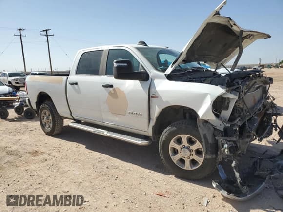 ✅ 2024 Ram 2500 Big Horn • VIN: 3C6UR5DL1RG106160 • Lot: 52650405. Listed on Copart with 40,090 mi. Free auction sales archive from the USA and detailed vehicle history report at DreamBid. Image 4.