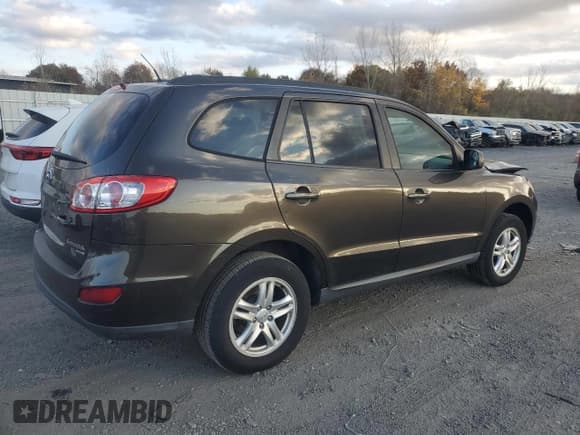 ✅ 2011 Hyundai Santa Fe GLS • VIN: 5XYZGDAB9BG070264 • Lot: 75601524. Listed on Copart with 145,035 mi. Free auction sales archive from the USA and detailed vehicle history report at DreamBid. Image 3.