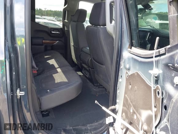 ✅ 2019 Chevrolet Silverado 1500 RST • VIN: 1GCRYEED8KZ248956 • Lot: 42172921. Wystawiony na IAAI z przebiegiem 63 811 mil. Bezpłatny archiwum sprzedaży aukcyjnych z USA i szczegółowy raport historii pojazdu na DreamBid. Zdjęcie 8.