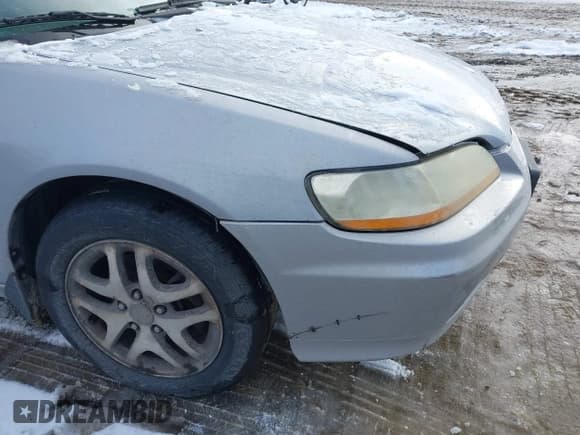 ✅ 2001 Honda Accord EX • VIN: 1HGCG22561A023776 • Lot: 43829990. Listed on IAAI with 175,418 mi. Free auction sales archive from the USA and detailed vehicle history report at DreamBid. Image 12.