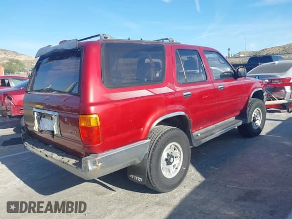 ✅ 1994 Toyota 4Runner • VIN: JT3VN39W3R0138357 • Lot: 41978605. Listed on IAAI with 223,007 mi. Free auction sales archive from the USA and detailed vehicle history report at DreamBid. Image 4.