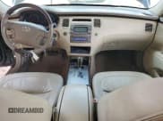 ✅ 2009 Hyundai Azera Limited • VIN: KMHFC46F49A388051 • Lot: 56252425. Listed on Copart with 177,171 mi. Free auction sales archive from the USA and detailed vehicle history report at DreamBid. Image 8.