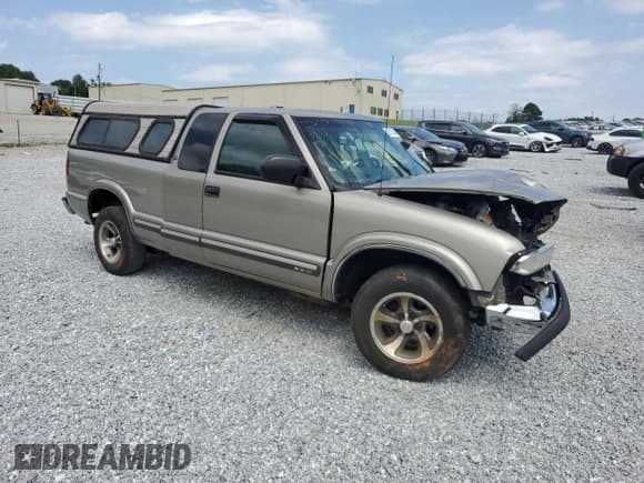 ✅ 2000 Chevrolet S-10 LS • VIN: 1GCCS19W7Y8296104 • Лот: 68225064. Опубликован ранее на Copart с пробегом Не указан. Бесплатный доступ к архиву аукционных продаж из США и подробный отчёт об истории автомобиля на DreamBid. Изображение 4.