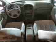 2002 Dodge Caravan EX z VIN 2B8GP74L12R524155, wystawiony jako Copart lot #53337095 z przebiegiem 163 825 mil mil oraz Czysty tytuł • Clean title. Historia ofert i sprzedaży dostępna na DreamBid. Obrazek 8.