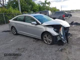 ✅ 2019 Hyundai Sonata SEL • VIN: 5NPE34AF0KH744629 • Lot: 43446085. Wystawiony na IAAI z przebiegiem 66 256 mil. Bezpłatny archiwum sprzedaży aukcyjnych z USA i szczegółowy raport historii pojazdu na DreamBid. Zdjęcie 1.