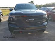 ✅ 2020 Chevrolet Silverado 1500 LT Trail Boss • VIN: 3GCPYFED4LG234969 • Lot: 81431404. Wystawiony na Copart z przebiegiem 80 172 mil. Bezpłatny archiwum sprzedaży aukcyjnych z USA i szczegółowy raport historii pojazdu na DreamBid. Zdjęcie 5.