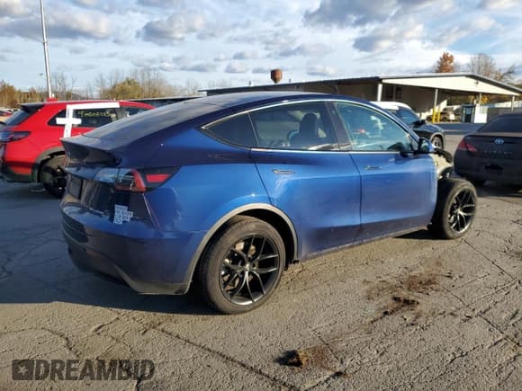 ✅ 2023 Tesla Model Y Long Range • VIN: 7SAYGDEE3PF667881 • Lot: 82778805. Wystawiony na Copart z przebiegiem 46 443 mil. Bezpłatny archiwum sprzedaży aukcyjnych z USA i szczegółowy raport historii pojazdu na DreamBid. Zdjęcie 3.