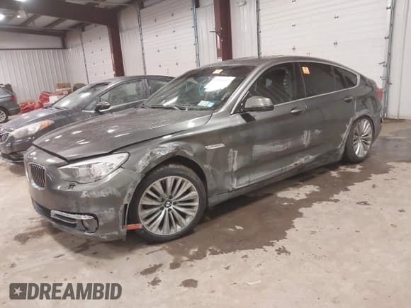 ✅ 2014 BMW 5 Series 535i Gran Turismo xDrive • VIN: WBA5M4C59ED183503 • Lot: 41983117. Wystawiony na IAAI z przebiegiem 136 186 mil. Bezpłatny archiwum sprzedaży aukcyjnych z USA i szczegółowy raport historii pojazdu na DreamBid. Zdjęcie 2.