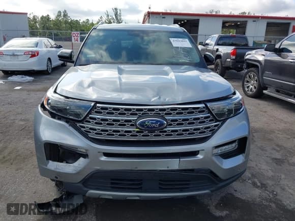 ✅ 2022 Ford Explorer Limited • VIN: 1FMSK8FH8NGA51674 • Lot: 43843022. Wystawiony na IAAI z przebiegiem 50 610 mil. Bezpłatny archiwum sprzedaży aukcyjnych z USA i szczegółowy raport historii pojazdu na DreamBid. Zdjęcie 13.
