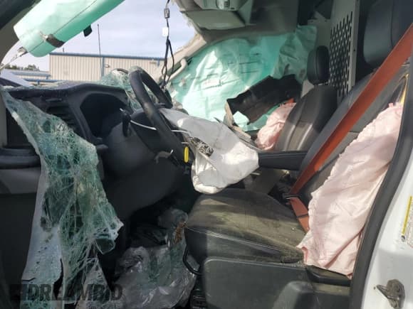 ✅ 2020 Ford Transit Cargo • VIN: 1FTYE1C83LKB33064 • Лот: 71624535. Опубликован ранее на Copart с пробегом 85 435 миль. Бесплатный доступ к архиву аукционных продаж из США и подробный отчёт об истории автомобиля на DreamBid. Изображение 7.