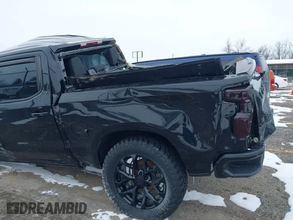 ✅ 2022 Chevrolet Silverado 1500 LT Trail Boss • VIN: 1GCPYFEDXNZ233067 • Lot: 41618201. Wystawiony na IAAI z przebiegiem 75 673 mil. Bezpłatny archiwum sprzedaży aukcyjnych z USA i szczegółowy raport historii pojazdu na DreamBid. Zdjęcie 18.