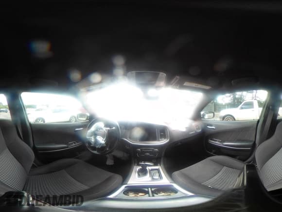 ✅ 2021 Dodge Charger R/T • VIN: 2C3CDXCTXMH587586 • Лот: 43049928. Опубликован ранее на IAAI с пробегом 138 000 миль. Бесплатный доступ к архиву аукционных продаж из США и подробный отчёт об истории автомобиля на DreamBid. Изображение 18.