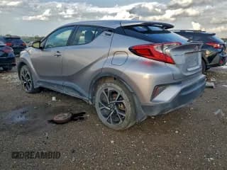 ✅ 2018 Toyota C-HR XLE Premium • VIN: JTNKHMBX2J1006621 • Лот: 94140965. Опубликован ранее на Copart с пробегом Не указан. Бесплатный доступ к архиву аукционных продаж из США и подробный отчёт об истории автомобиля на DreamBid. Изображение 2.
