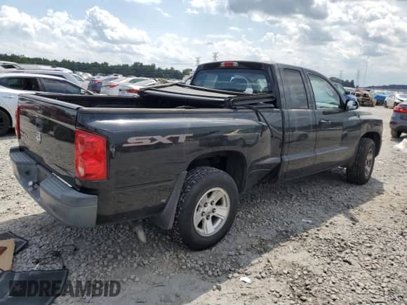 2008 Dodge Dakota Bighorn/Lonestar with VIN 1D7HE32K48S538839, listed as a Copart auction lot 67833384 with 145,889 mi miles and Salvage title. Bid and sale history available at DreamBid. Image 3.