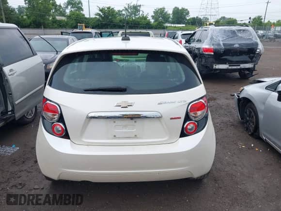 2016 Chevrolet Sonic LTZ с VIN 1G1JE6SB4G4149112, выставлен на аукционе IAAI как лот 42609538 с пробегом 104 429 миль миль и . История ставок и продаж доступна на DreamBid. Изображение 15.