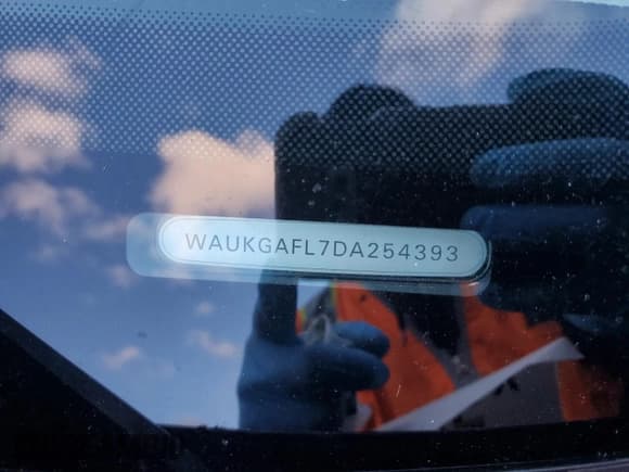 ✅ 2013 Audi S4 Prestige • VIN: WAUKGAFL7DA254393 • Lot: 91709125. Wystawiony na Copart z przebiegiem 73 997 mil. Bezpłatny archiwum sprzedaży aukcyjnych z USA i szczegółowy raport historii pojazdu na DreamBid. Zdjęcie 13.