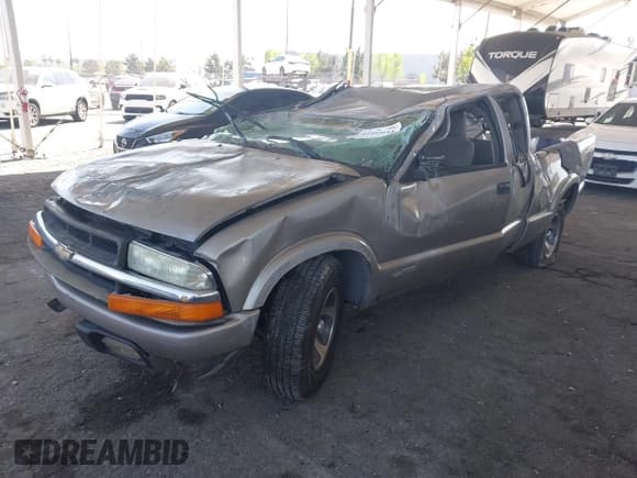 ✅ 2003 Chevrolet S-10 • VIN: 1GCCS19H238187348 • Лот: 41993111. Опубликован ранее на IAAI с пробегом 202 669 миль. Бесплатный доступ к архиву аукционных продаж из США и подробный отчёт об истории автомобиля на DreamBid. Изображение 2.