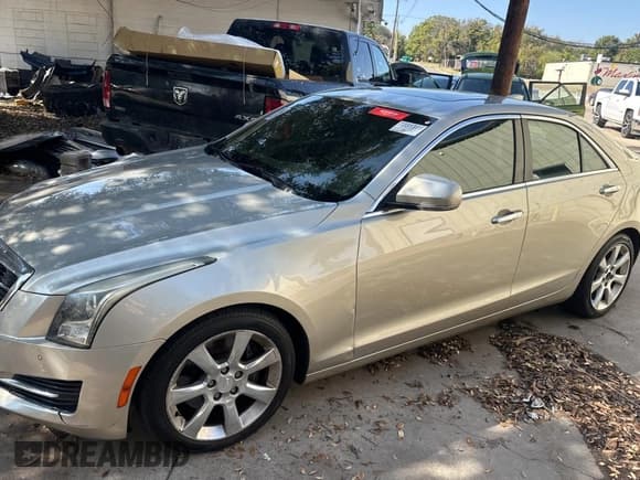 ✅ 2015 Cadillac ATS Luxury RWD • VIN: 1G6AB5RX9F0103005 • Lot: 79092024. Wystawiony na Copart z przebiegiem 70 887 mil. Bezpłatny archiwum sprzedaży aukcyjnych z USA i szczegółowy raport historii pojazdu na DreamBid. Zdjęcie 2.