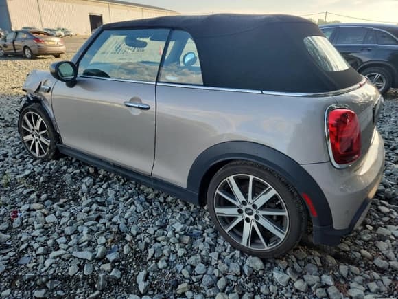 ✅ 2024 MINI Convertible Cooper S • VIN: WMW43DL08R3S21415 • Lot: 66427165. Wystawiony na Copart z przebiegiem 6 155 mil. Bezpłatny archiwum sprzedaży aukcyjnych z USA i szczegółowy raport historii pojazdu na DreamBid. Zdjęcie 2.