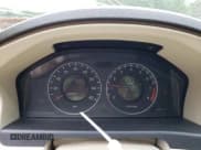 ✅ 2008 Volvo V70 • VIN: YV1BW982681051407 • Лот: 67832064. Опубликован ранее на Copart с пробегом 227 220 миль. Бесплатный доступ к архиву аукционных продаж из США и подробный отчёт об истории автомобиля на DreamBid. Изображение 9.