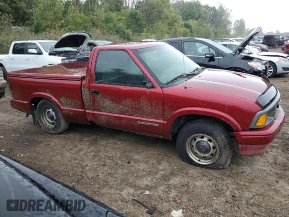 ✅ 1996 GMC Sonoma • VIN: 1GTCS1449TK529272 • Lot: 72480354. Listed on Copart with 154,245 mi. Free auction sales archive from the USA and detailed vehicle history report at DreamBid. Image 4.