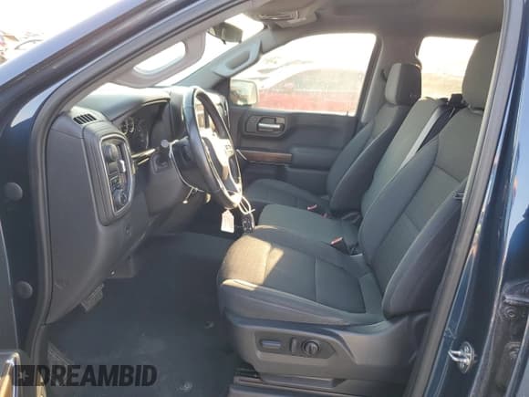 ✅ 2021 Chevrolet Silverado 1500 LT • VIN: 3GCPWCEK1MG447592 • Lot: 69987474. Wystawiony na Copart z przebiegiem 61 600 mil. Bezpłatny archiwum sprzedaży aukcyjnych z USA i szczegółowy raport historii pojazdu na DreamBid. Zdjęcie 7.