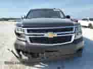 2018 Chevrolet Suburban LS z VIN 1GNSCGKC6JR233403, wystawiony jako Copart lot #41522755 z przebiegiem Nie podano mil oraz Szkoda całkowita • Salvage title. Historia ofert i sprzedaży dostępna na DreamBid. Obrazek 5.